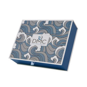 Cajas de cartón corrugado para envíos con logotipo personalizado, acabado de lujo, para camisetas y prendas de vestir. - Product Image 3
