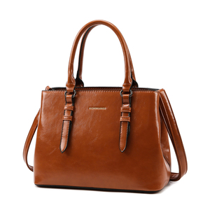<span class=keywords><strong>Sac</strong></span> à bandoulière en cuir huilé grande capacité pour <span class=keywords><strong>femme</strong></span>, <span class=keywords><strong>sac</strong></span> fourre-tout multi-positions avec logo personnalisé pour les commandes en gros - Product Image 2