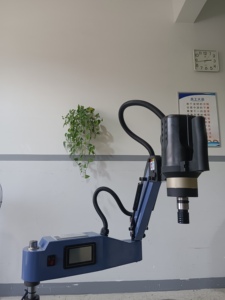 Machine de perçage à <span class=keywords><strong>colonne</strong></span> CNC automatique de haute précision FANTAI, moteur PLC, diamètre de perçage maximal de <span class=keywords><strong>16</strong></span> <span class=keywords><strong>mm</strong></span>. Certifié CE ISO pour l'acier métallique - Product Image 3