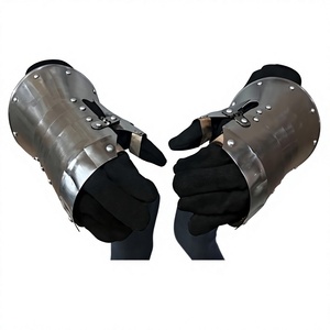 Paire de gants de chevalier médiévaux articulés en acier inoxydable plaqué argent, style antique, artisanat métallique - Product Image 3