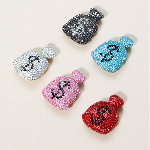 Dijes de diseñador grandes de lujo con diseño de signo de dólar y labios de cereza para decoraciones de fundas de teléfono, regalo al por mayor - Product Image 4