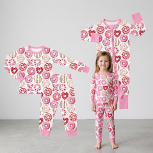 Ensemble de vêtements pour enfants en gros, pyjama rose à imprimé cœur et nœud pour bébés filles, tenues de la Saint-Valentin - Product Image 4