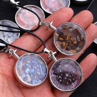 Collier pendentif shaker rond 33*52mm avec bouteille à vœux, éclats de cristaux de guérison et perles de pierre naturelle concassée pour femmes et filles