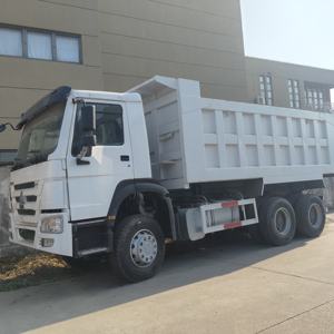 Camión Volquete Usado Económico, Modelo 2017, 90% Nuevo, Motor de 247KW, Camión Volquete de Alto Rendimiento - Product Image 1