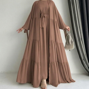 Abaya noire brodée en polyester, coupe ample et fluide, manches longues, longueur ras du sol, élégante, style indien et pakistanais, pour femme. - Product Image 1