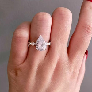 Anelli da Donna in Ottone con Zirconi a Goccia, Design Classico e Alla Moda, Gioielli per Uso Quotidiano, Matrimonio e Fidanzamento - Product Image 5