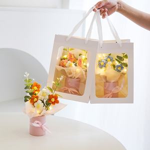 Regalo di san valentino tessuto a mano artificiale fiore lavorato a maglia Mini girasole Crochet Bouquet con luce a LED matrimonio per il ringraziamento - Product Image 2