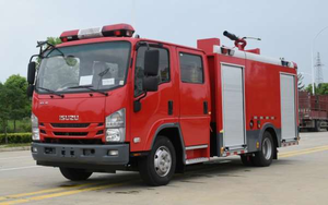<span class=keywords><strong>Camion</strong></span> de pompiers Isuzu 4x2 Diesel Neuf Manuel Euro 5 avec canon haute pression embarqué eau et mousse 3001-5000L <span class=keywords><strong>50</strong></span>-80m - Product Image 5