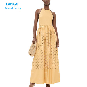 Lancai Robe portefeuille élégante sans manches à imprimé floral et boutonnée à l'avant pour femme de haute qualité - Product Image 3