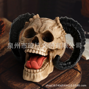 Hucha de resina con forma de calavera de casco y cuerno de carnero, decoración de Halloween para interiores, regalo - Product Image 3