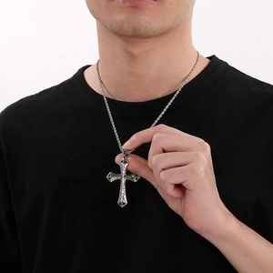 Alla moda Hip-hop alla moda ciondolo con ala volante stile gotico <span class=keywords><strong>testa</strong></span> di leone con ala trasversale in acciaio inox ciondolo gioielli - Product Image 3