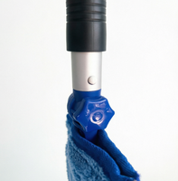 Plumeau plat à angle réglable avec housse en microfibre bleue, manche non télescopique pour le nettoyage des murs et des plafonds, poignée ergonomique pour la maison