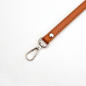 Prix usine Plaine <span class=keywords><strong>En</strong></span> <span class=keywords><strong>Cuir</strong></span> PU 1.2cm * 120cm Réglable Bandoulière <span class=keywords><strong>Sac</strong></span> À Bandoulière Sangle Pour Femmes Sacs À Main - Product Image 4