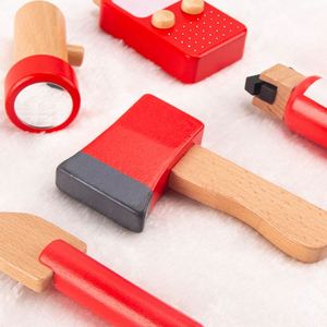 Sac à main réaliste pour garçons et filles, costume de <span class=keywords><strong>pompier</strong></span> avec accessoires en bois pour jeu de rôle - Product Image 6