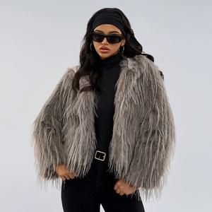 Manteau court en fausse fourrure coupe-vent pour femme, veste d'hiver à capuche, moelleuse, chaude, élégante et tendance - Product Image 6