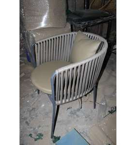 Chaise de restaurant en aluminium empilable, chaise de bistrot pour patio, avec corde, portable pour jardin, utilisation en extérieur - Product Image 1