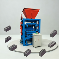Machine à briques de terre compressée automatique QT4-26 à faible investissement, facile à utiliser pour le marché africain et les petites entreprises