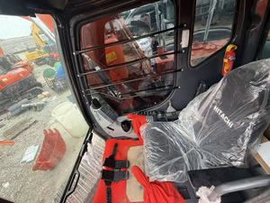 Excavatrice sur chenilles Hitachi ZX120 d'occasion du Japon, faible nombre d'heures, moteur Isuzu, 12 tonnes, pour travaux de construction. - Product Image 6