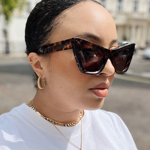 Customized Fashionable <b>Large</b> <b>Frame</b> Sunglasses Minimalist Women's Runway Cat Eye Sunglasses - Product Image 3