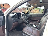 SUV Essence Lifan Maiwei 1.5L AT 7 Places de Haute Valeur 2016 avec Toit Ouvrant, Caméra Arrière et Intérieur Spacieux pour l'Exportation