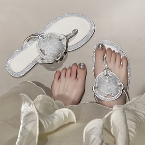 Brand Leather Folded Foot Slippers European Style Women <b>Flat</b> <b>Sandals</b> Fashion Casual Slippers Women Summer Beach Slippers Shoes - Product Image 3