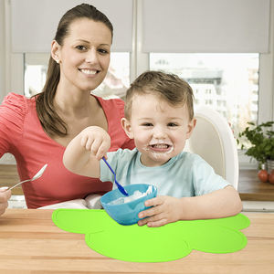 Tapis de repas pour bébé en silicone de qualité alimentaire, forme nuage, bord surélevé, antidérapant, imperméable, pour nourrissons et enfants, avec protection anti-éclaboussures imprimée - Product Image 2