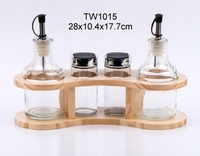 4pcs 240ml bouteille de vinaigre d'huile en verre et 80ml salière poivrière condiment set avec support en bois (TW1014)