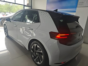Volkswagen ID3 Pure+ Eléctrico Usado del 2022 - Product Image 4