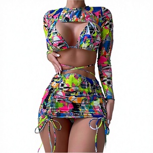 NOUVEAU STOCK – Ensemble bikini 4 pièces avec haut de plage imprimé à manches longues 4 couleurs, en Spandex/Nylon, imperméable, protection UV, et jupe de plage cache-maillot - Product Image 2