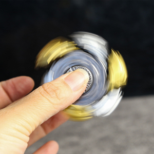 Fidget Spinner en plastique déformé pour adultes, anti-stress, gyro sensoriel, cadeau, jouet de relaxation manuel - Product Image 3