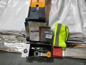 SOOSAN SB30 CORTE HIDRÁULICO TIPO CAJA GARANTÍA DE UN MES CON REPUESTOS ADECUADOS MANGUERAS CINCEL CAJA DE HERRAMIENTAS CILINDRO NITOGENO - Product Image 3