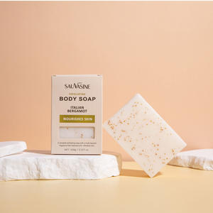 Jabón artesanal orgánico exfoliante e hidratante para el acné, que equilibra el tono de la piel y con efecto iluminador. - Product Image 1