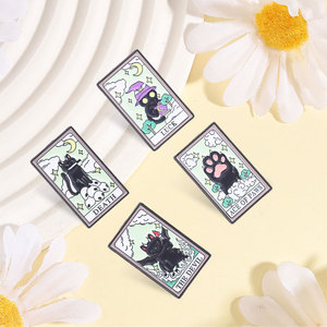 Pin esmaltado de <span class=keywords><strong>tarot</strong></span> de gato negro, diseño de gato demonio con murciélago, As de Patas, Muerte y Suerte, broche de gato bruja, insignia para solapa de bolso, regalos de joyería punk - Product Image 3