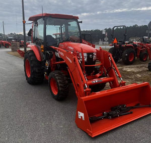 Tractor de Ruedas Serie Grand G de 42 HP 4WD con Transmisión Hidráulica Estática de Alta Productividad para Uso Agrícola - Product Image 5