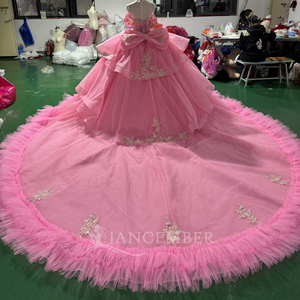 ชุดแต่งงานแบบ Quinceanera สีชมพูหรูหรา รุ่น Xs238 ประดับลูกไม้ แต่งระบาย คอวี พร้อมโบว์ประดับคริสตัล สำหรับเจ้าสาว - Product Image 5