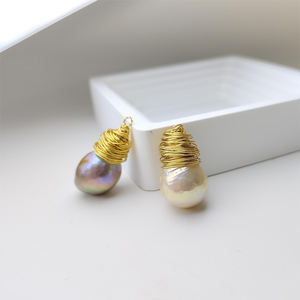 SUERTE, venta al por mayor, colgante de Perla Barroca de agua dulce natural de bobinado de cobre para la fabricación de collares de joyería - Product Image 1