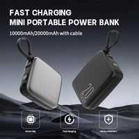 Dernière batterie externe compacte 10000 mAh 3C à charge rapide avec double câble et grande capacité