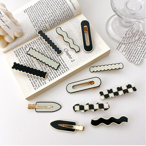 Pinces à cheveux simples sans pli personnalisables avec LOGO, barrettes à carreaux noirs <span class=keywords><strong>et</strong></span> blancs, épingles à bec de canard géométriques sans pli pour cheveux ondulés - Product Image 5
