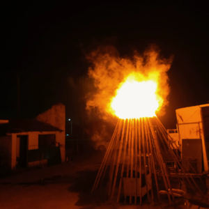 Lampe à flamme verticale simulée Feu de joie Fête Feu de camp Lumineux Chêne Motif Lumière Ouverture Cérémonie Bar Éclairage de scène - Product Image 5