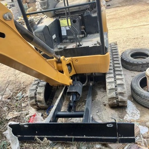 Miniexcavadora de orugas Cat301.7 de 1.7 toneladas, usada, en excelentes condiciones, motor, caja de cambios y bomba originales, modelo 2022, gran oferta, bajo precio. - Product Image 4