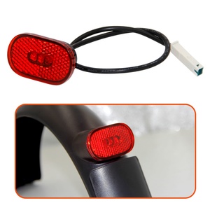 Luz Trasera de Alta Calidad para Patinete Eléctrico Xiaomi PRO/PRO2, Luces de Freno y Advertencia, Accesorios Esenciales - Product Image 6