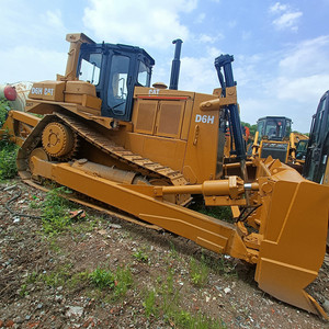 Bouteur sur chenilles Caterpillar d'occasion CATD6H D6D D6G D7G D7H D7R D6M D5K D4H D8r, moteur 120 CV, capacité de bulldozing 4,3 m, prix réduit, en stock - Product Image 2