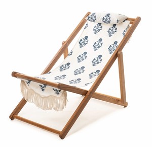 Sedia a <span class=keywords><strong>sdraio</strong></span> pieghevole premium in legno di faggio con nappe, resistente, per hotel, terrazze, glamping, ville, stile Boho - Product Image 2