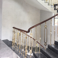 Rampe d'escalier moderne de luxe en bois massif, balustrade d'escalier pour l'intérieur de la villa, balustre d'escalier sculpté de style européen