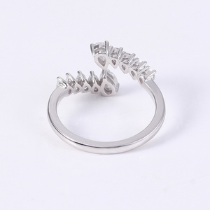 Bague ouverte en or blanc 18 carats personnalisable Twinkle Jewelry, design simple et exquis, diamant de laboratoire taille poire pour mariage et fiançailles - Product Image 2