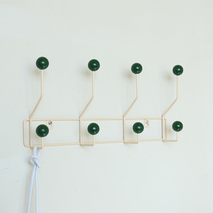 <span class=keywords><strong>Porte</strong></span>-chapeaux mural vintage coréen en fer forgé avec 6/8 boules en bois vert crème pour suspendre - Product Image 5