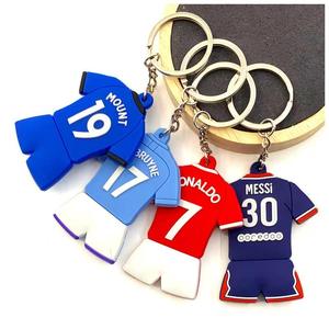 Q Y Promotionnel Personnalisé Créatif Mini Porte-clés Maillot de Club de Football en PVC Souple et Caoutchouc Pendentif T-shirt - Product Image 2