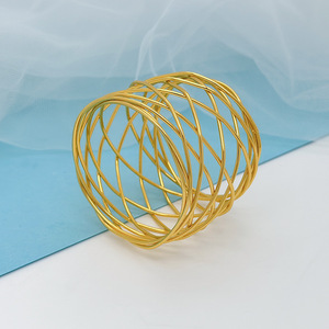 Usine directe hôtel rond de serviette créatif à la main Art occidental nourriture décoration bouche tissu anneau à la mode bracelets - Product Image 5