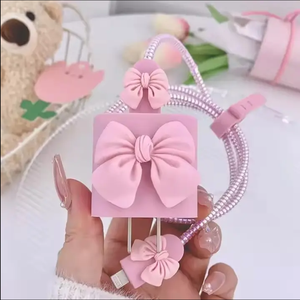 Accessoires mignons d'<span class=keywords><strong>enrouleur</strong></span> de ligne de données Bowknot pour <span class=keywords><strong>iphone</strong></span> 18W 20W chargeur câble housse de protection - Product Image 1