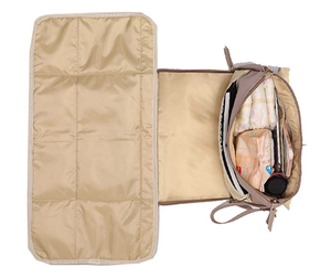 Petite mini pochette à <span class=keywords><strong>langer</strong></span> pour bébé en cuir végétalien matelassé rose avec station de matelas à <span class=keywords><strong>langer</strong></span> lavable - Product Image 2